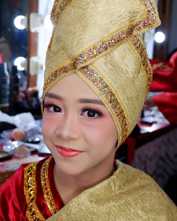 Jasa Makeup Artist By Titia Gallery